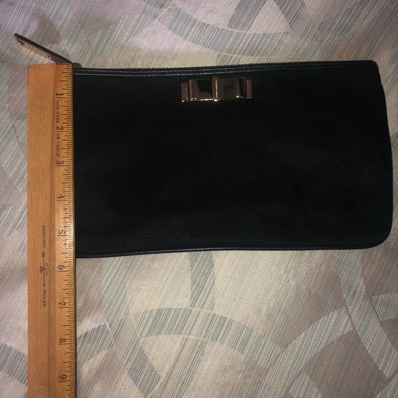 Burberry clutch - Picture 4 of 5